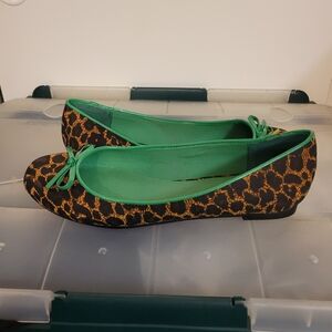 Twiggy Black Brown Animal Print With Green Tie Flats Size 10 Wide